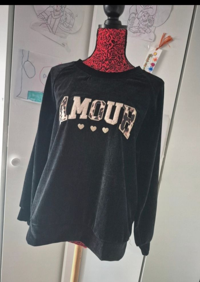 Pull neuf amour
