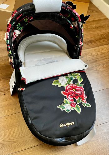 Nacelle Mios2 luxury cot spring blossom dark cybex jamais utilisé