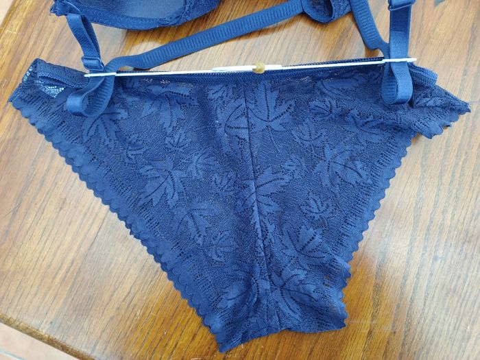 Ensemble lingerie - photo numéro 4