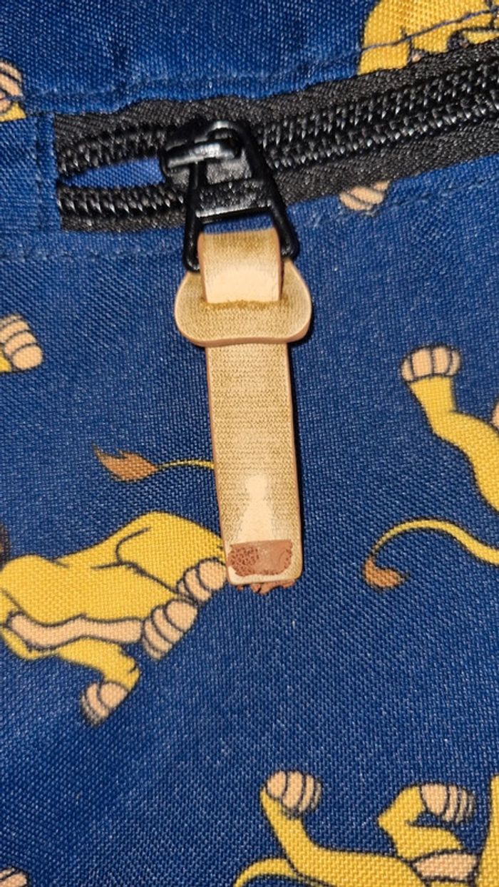 Sac le roi lion en très bon état - photo numéro 5