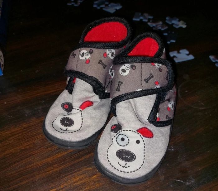 Chaussons chien