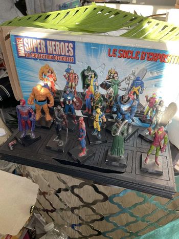 Figurines Marvel en Plomb + Soccle Vintage