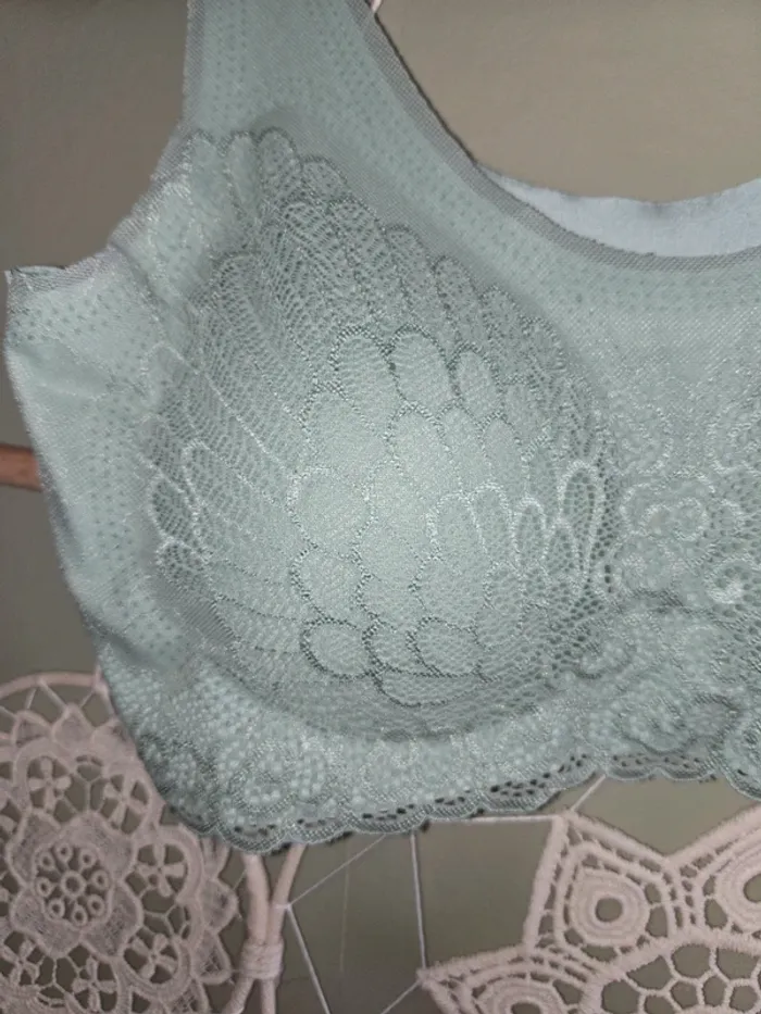🐬 Brassière femme 🐬 - photo numéro 2