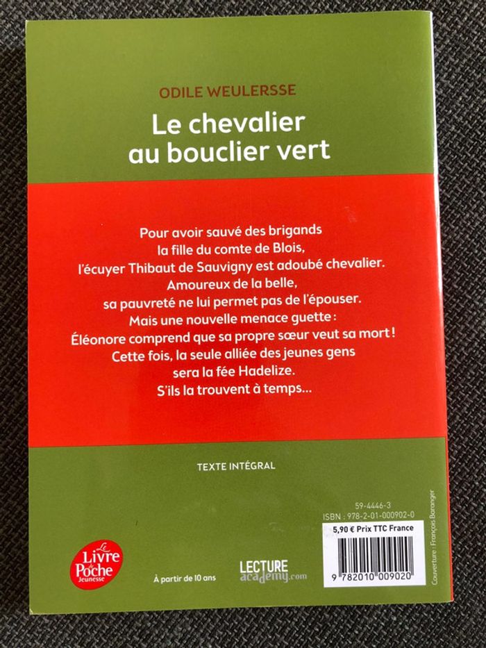 Le chevalier au bouclier vert Odile Weullersse - photo numéro 2
