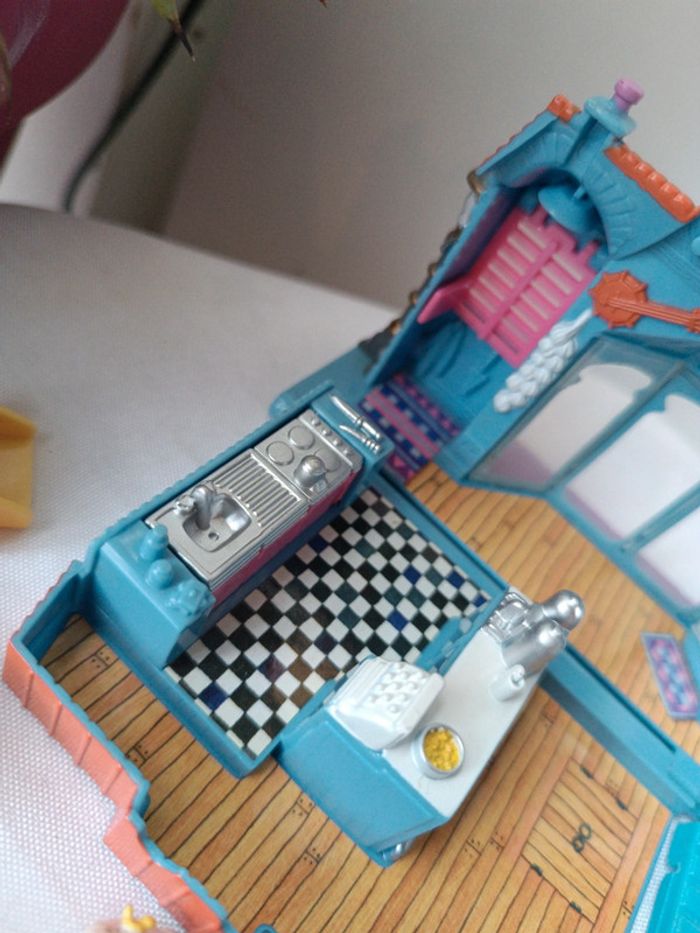 1997 mini pouce confiserie café pâtisserie michelle's génie toy restaurant Polly petite poupée small - photo numéro 17