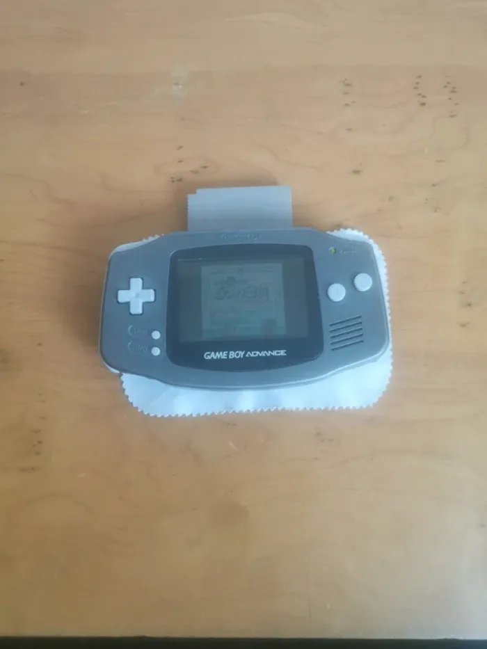 Game boy advance gris - photo numéro 3