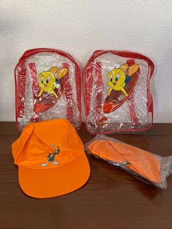 Sacs  à dos + casquettes