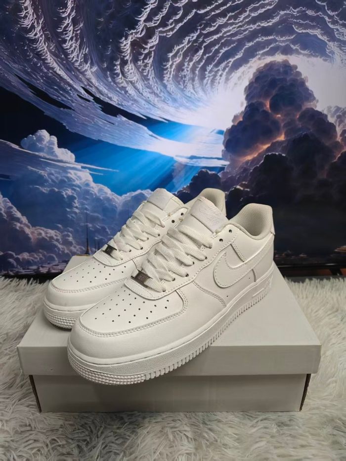 Nike Air Force 1 Low '07 White - photo numéro 5