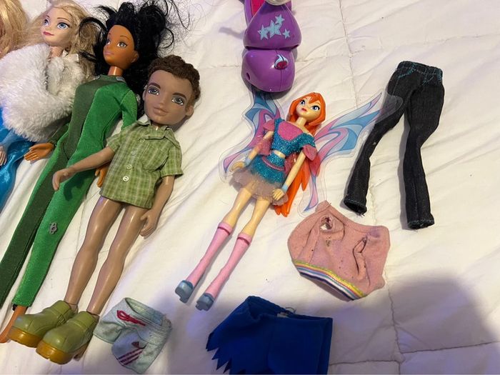 Lot barbies - photo numéro 4