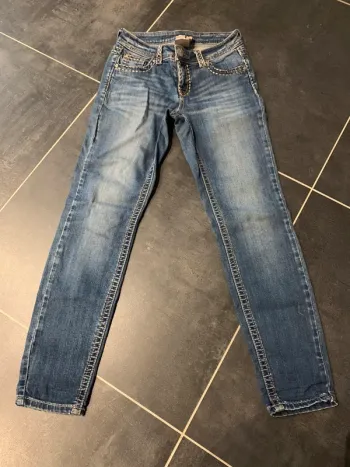 Jean best connections