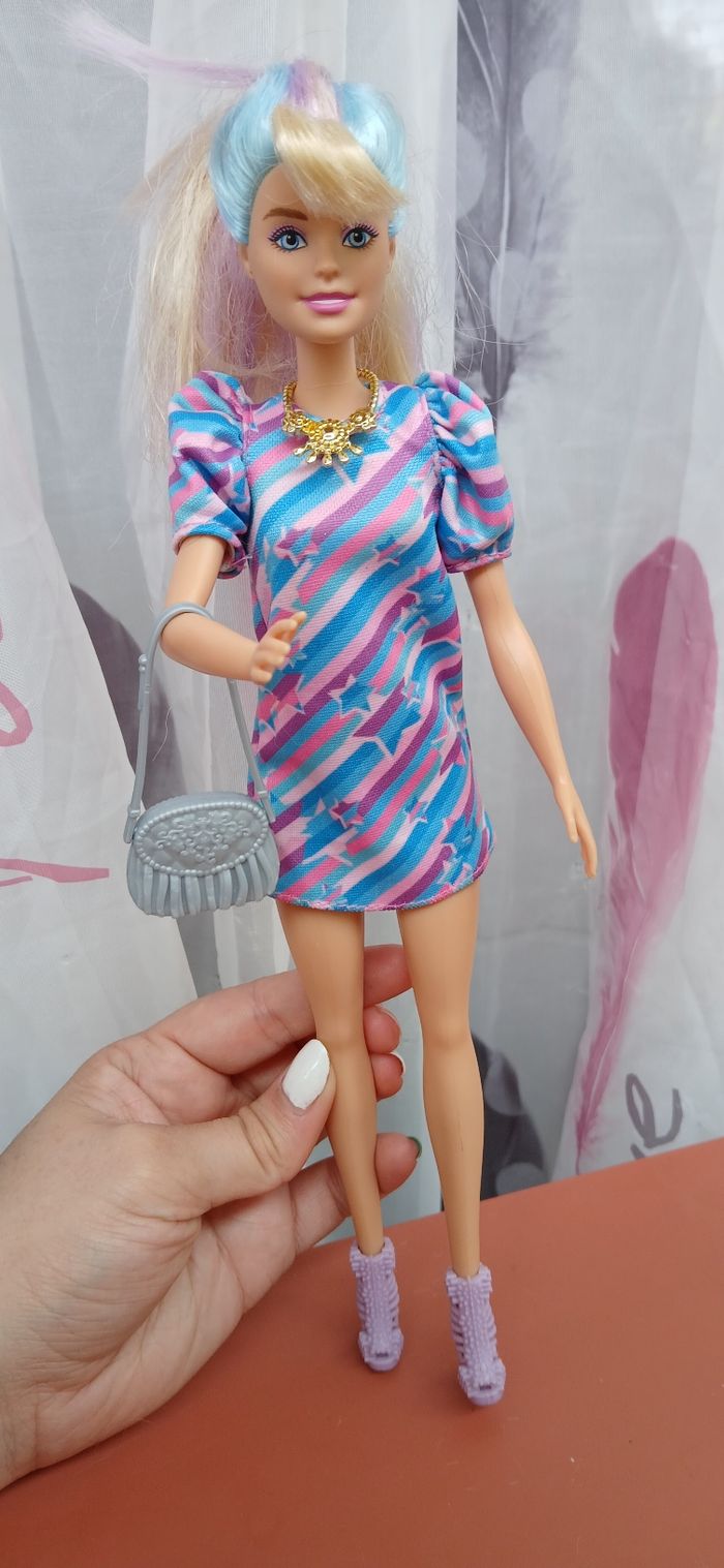 Barbie cheveux couleur