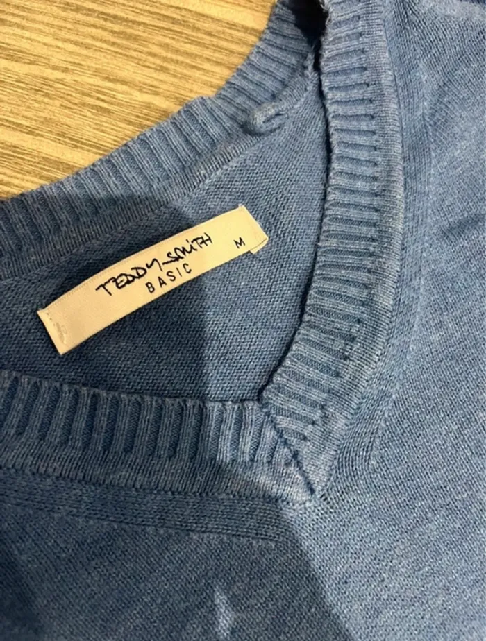 Pull léger bleu col V Teddy Smith taille M - photo numéro 3
