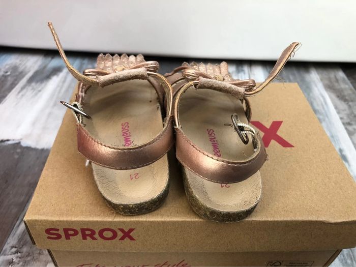 Très jolies sandales roses gold taille 21 - photo numéro 2