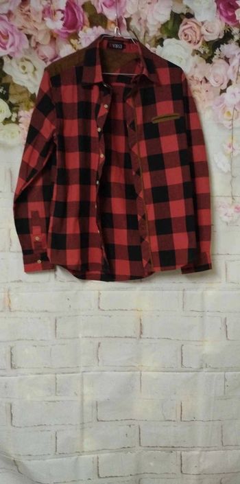 Chemise a carreaux rouge