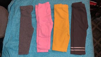 Lot 6 mois pantalons légers ( leggings)