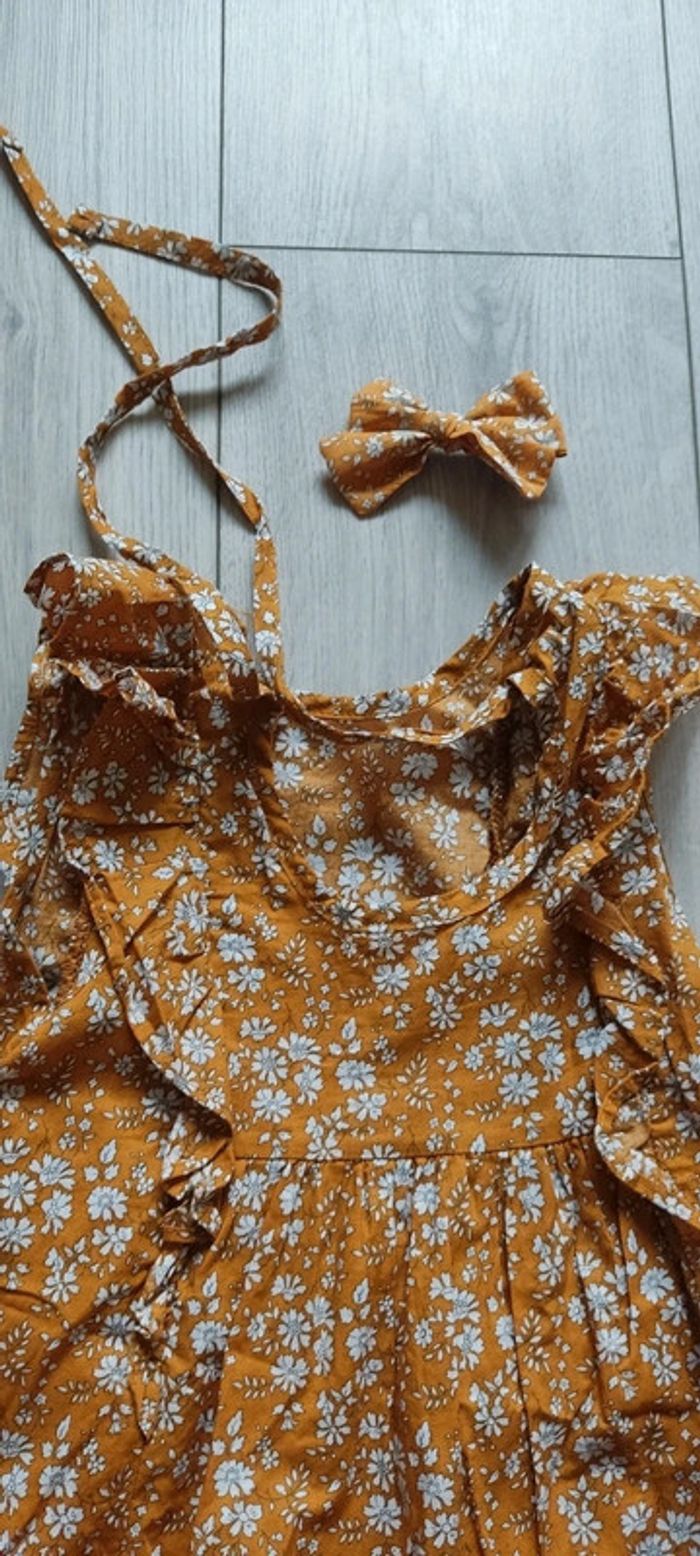 Blouse fleurie moutarde et barrette assortie - photo numéro 3