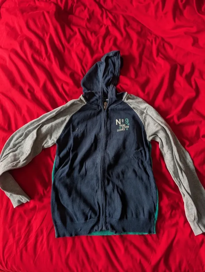 Lot pulls et gilets - photo numéro 2