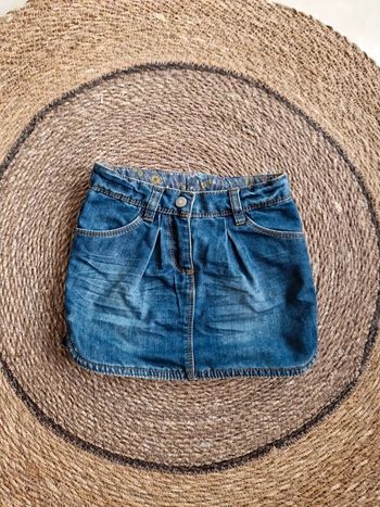 Jolie jupe en jean Tape à l'oeil taille 4 ans