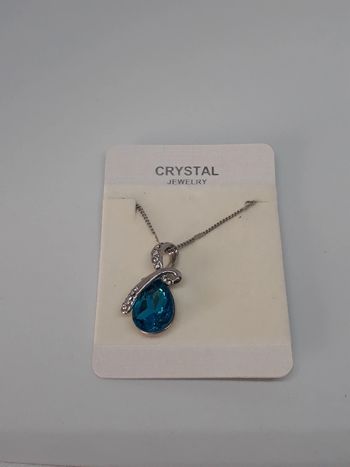 Collier fantaisie avec pierre bleu