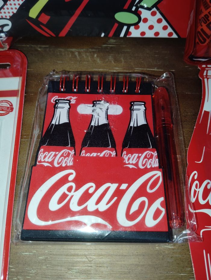 Lot d'accessoires papeterie Coca cola - photo numéro 4