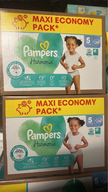 Lot Pampers harmonie taille 5