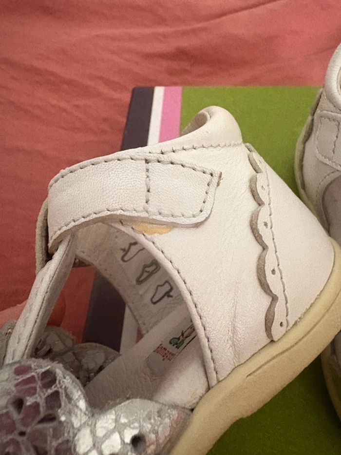 Sandales blanches - photo numéro 5