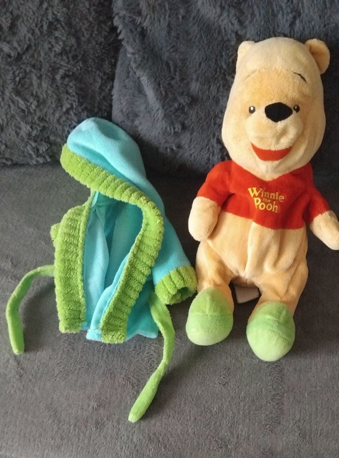 Doudou peluche winnie avec peignoir - Disney - photo numéro 2