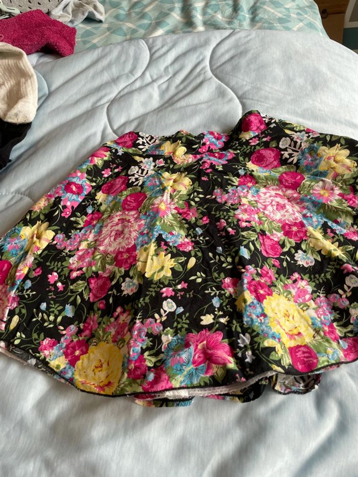 2 jupes 4/5ans - photo numéro 5