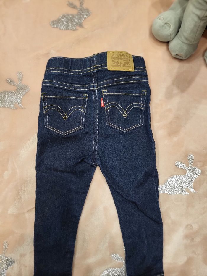 Jean levis bebe fille