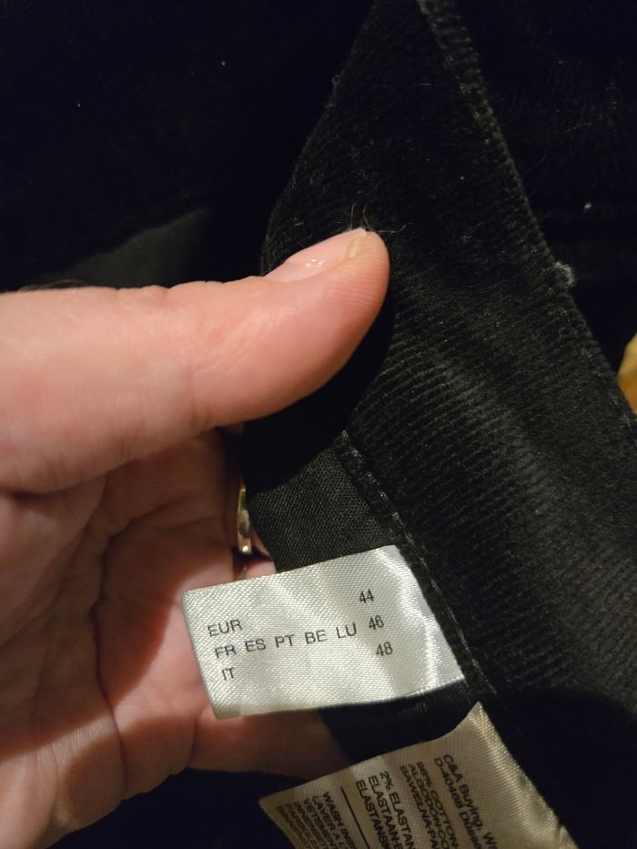 Pantalon velours noir T. 44-46 C&A neuf - photo numéro 6