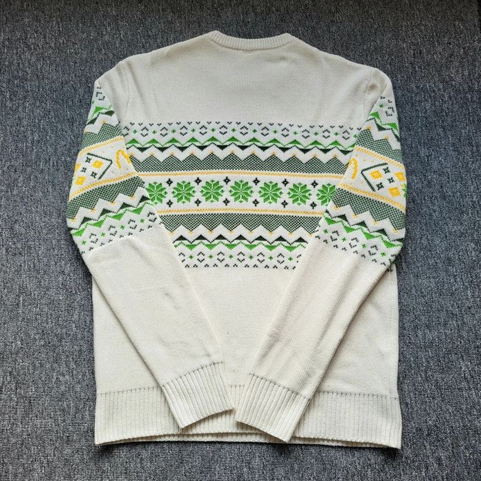 Pull McDonald's édition limitée 2023 – taille M – motif flocons vert jaune blanc – rare équipier - photo numéro 8