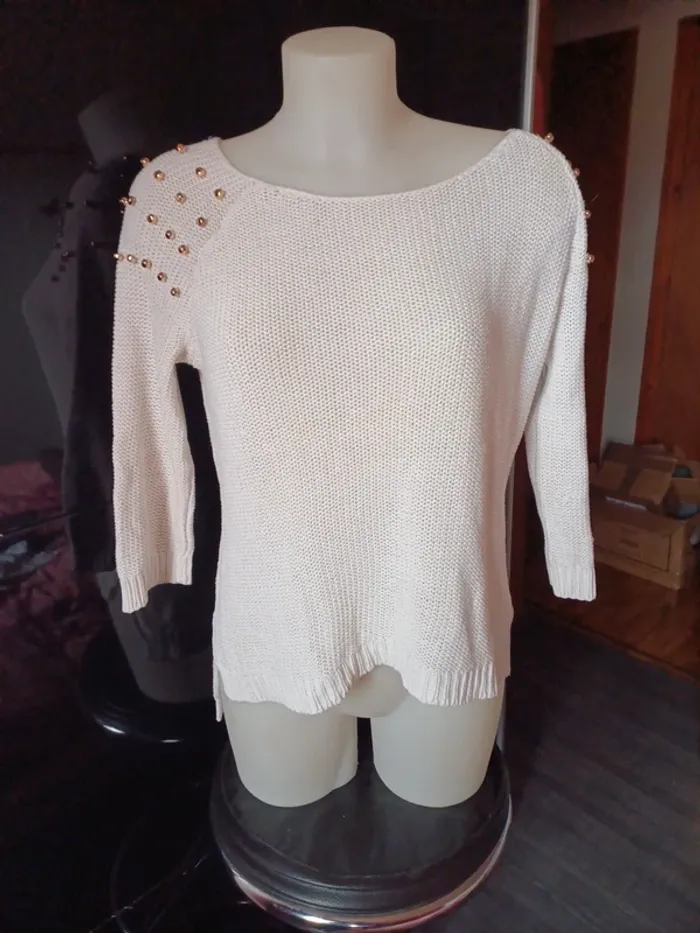 Joli pull léger en maille manches 3/4 taille S