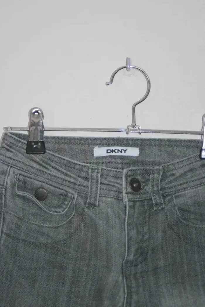 Jeans gris Dkny taille 8 ans - photo numéro 2