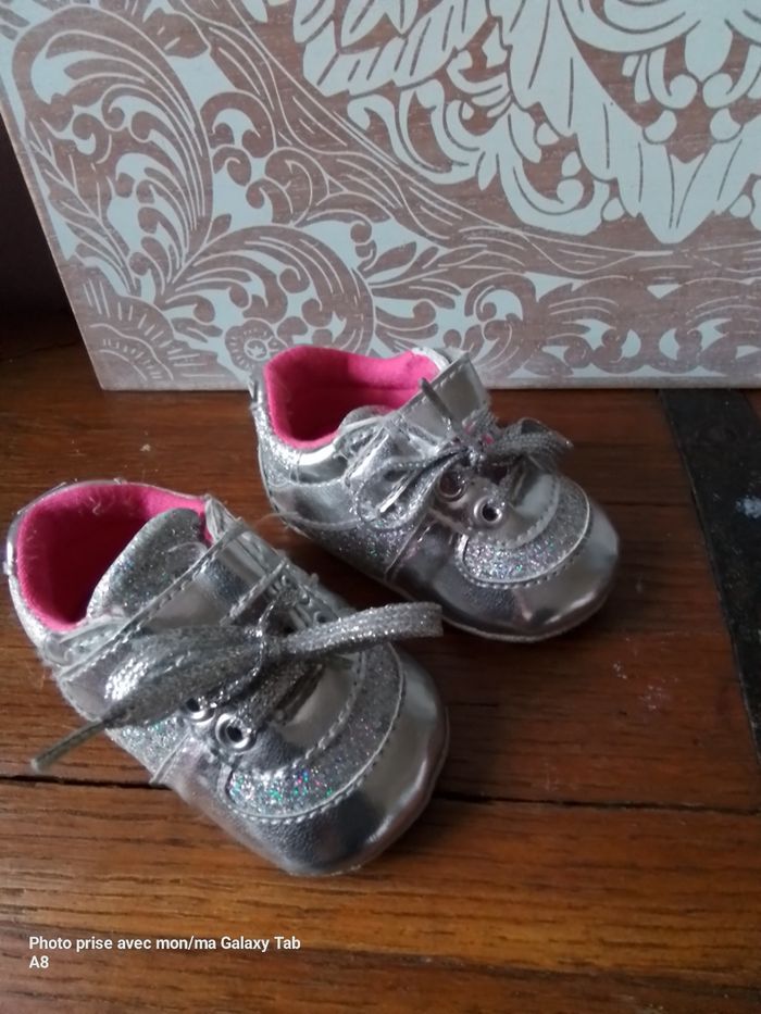 Baskets 3/6 mois fille