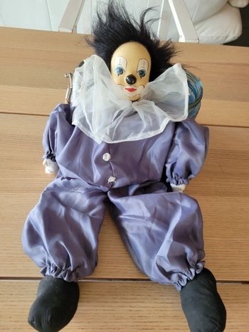 Clown en porcelaine