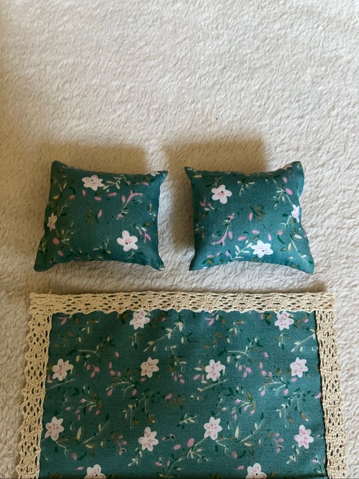 Ensemble couverture et coussins pour barbie Neuf - photo numéro 3