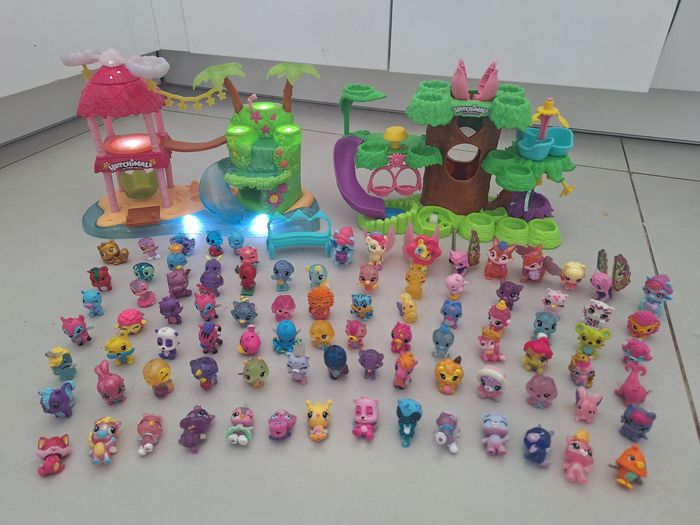 Lot 100 hatchimal figurines animaux + structures