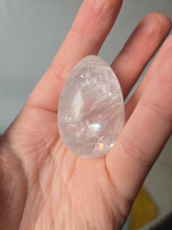 Œuf de Yoni en Cristal de Roche naturel – Neuf avec pochon 