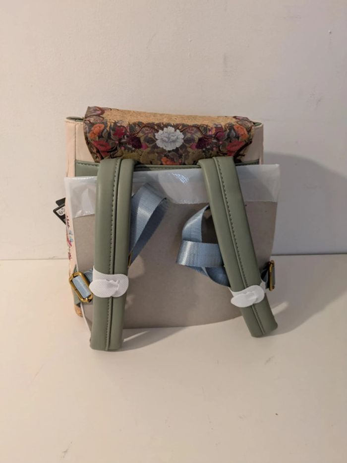 SAc à dos Loungefly Les gardiens de la galaxie "groot" - photo numéro 3