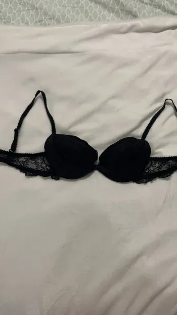 Soutient gorge noir dentelle, satin et strass