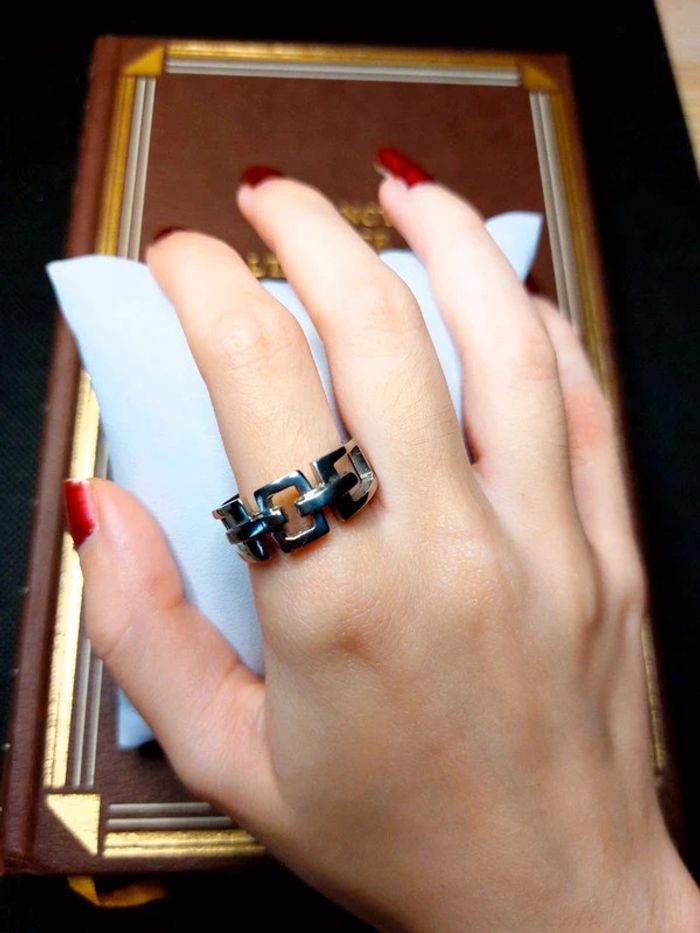 Magnifique bague chaîne taille 58