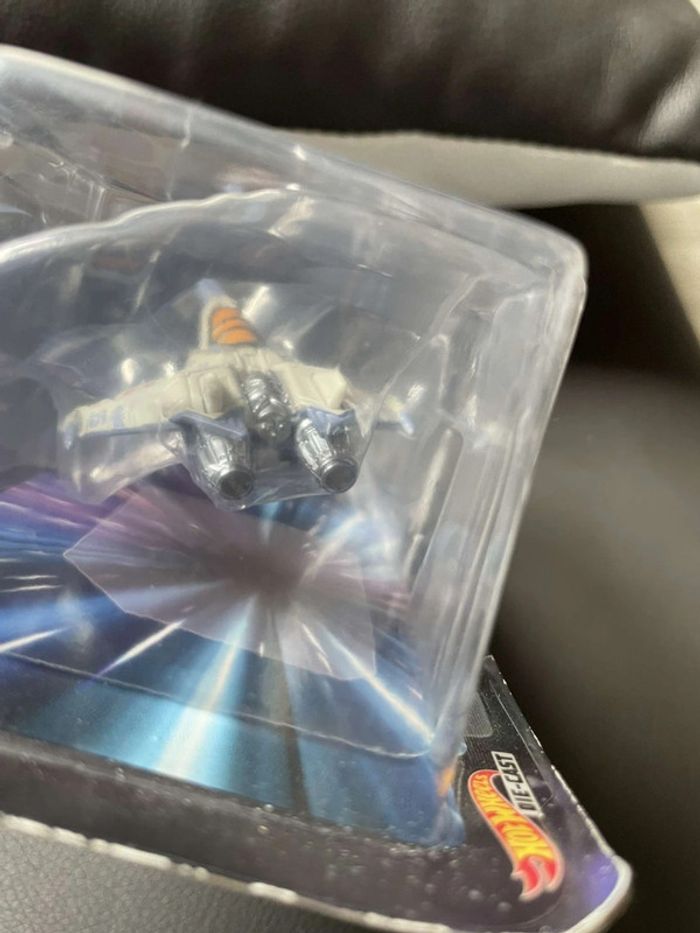 Figurine Hot Wheels Lightyear Disney Pixar - photo numéro 3