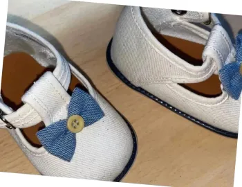 Chaussures bébé fille T18