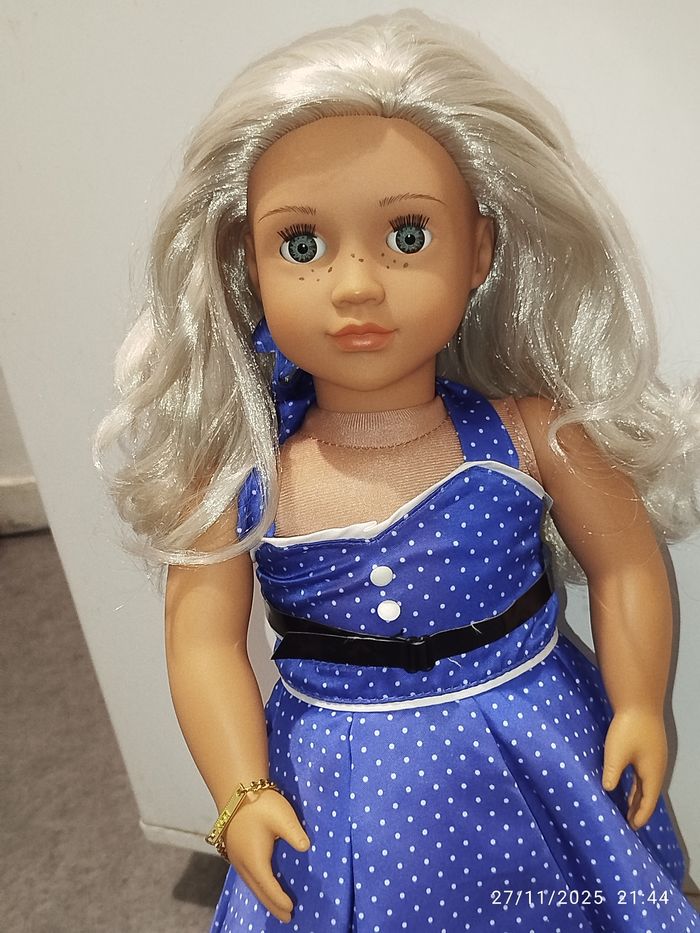 Poupée our génération - photo numéro 3