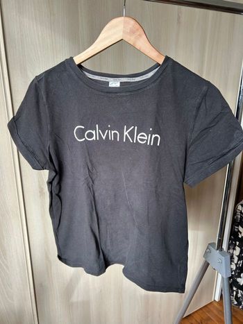 TEE shirt Calvin Klein  