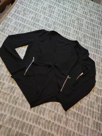 Veste courte noir dentelle dos taille 36
