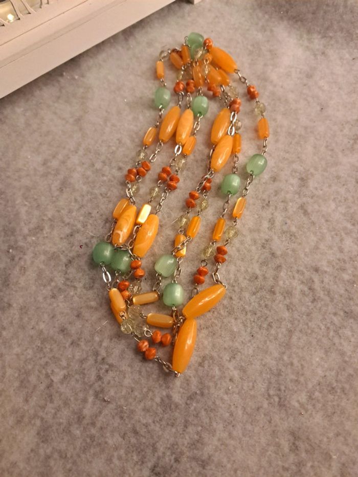 Collier très long sautoir orange et vert - photo numéro 2