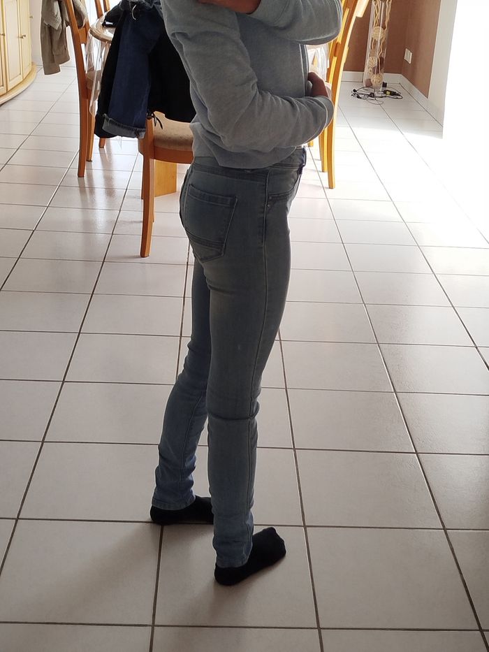Jean skinny bleu clair taille XS Bonobo. - photo numéro 2