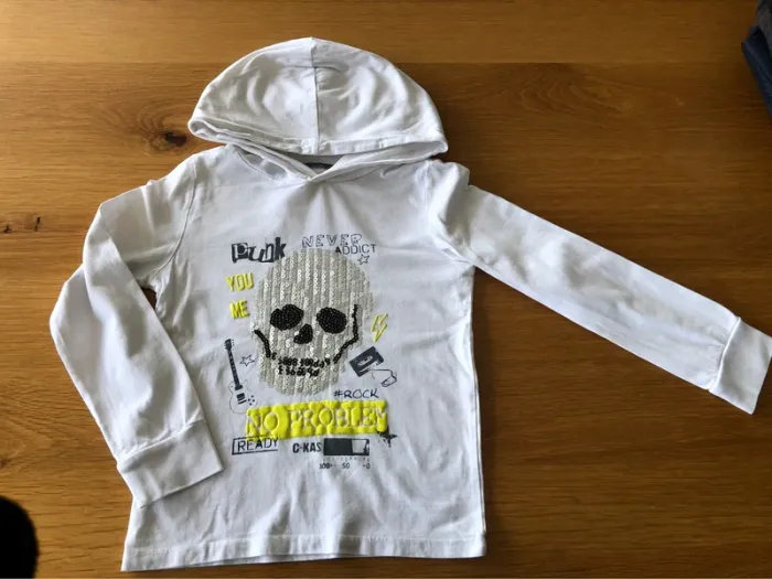 Pull à capuche avec sequins - photo numéro 3