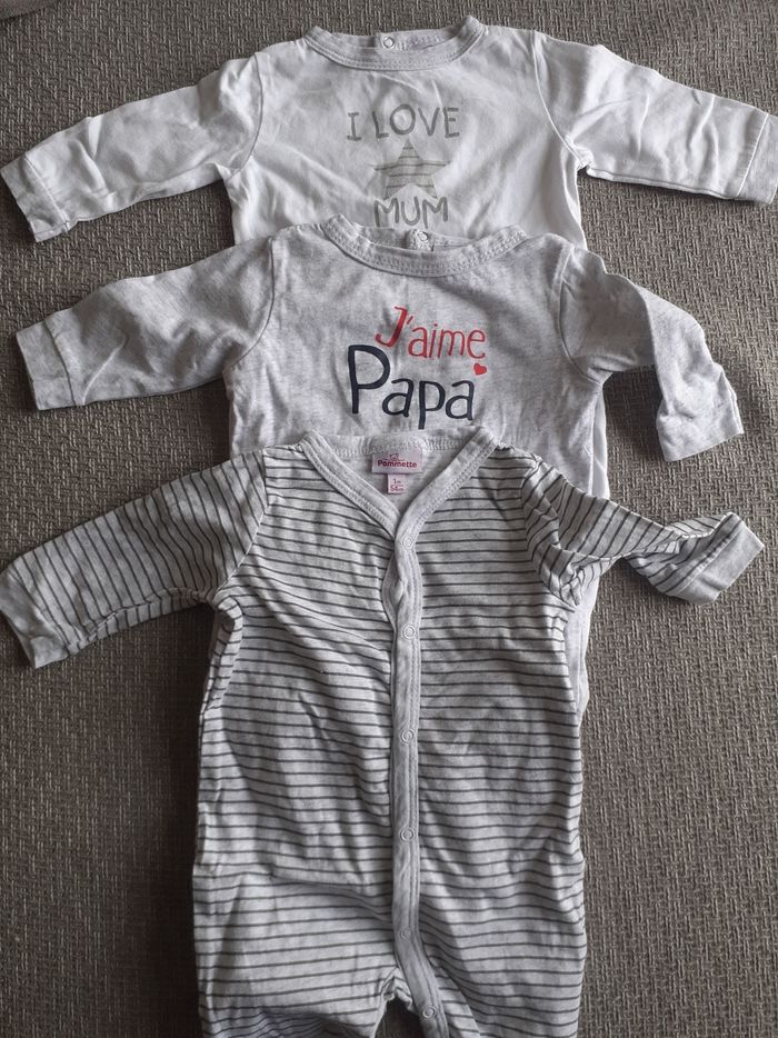 Lot de 3 pyjamas en cotons taille 1 mois